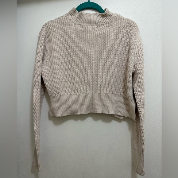 Cropped sweater - Picture 2 of 4